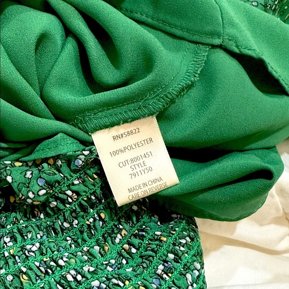Max Studio like new Small Midi Flutter Sleeve Smocked Dress Green floral - Picture 5 of 5